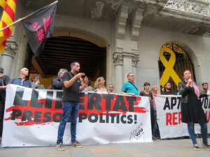 Concentraci&oacute; a la pla&ccedil;a del Vi per la independ&egrave;ncia i la llibertat dels presos pol&iacute;tics