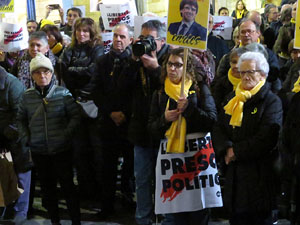 Concentració a la plaça del Vi per la independència i la llibertat dels presos polítics