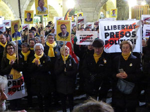 Concentració a la plaça del Vi per la independència i la llibertat dels presos polítics