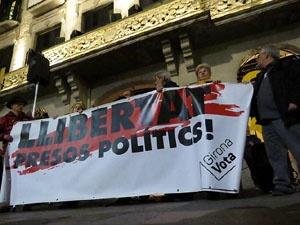 Concentració a la plaça del Vi per la independència i la llibertat dels presos polítics