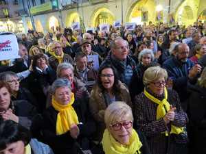 Concentració a la plaça del Vi per la independència i la llibertat dels presos polítics