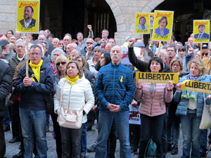 Concentraci&oacute; a la pla&ccedil;a del Vi per la independ&egrave;ncia i la llibertat dels presos pol&iacute;tics