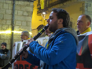 Concentraci&oacute; a la pla&ccedil;a del Vi de suport a la vaga de fam iniciada per Jordi S&agrave;nchez, Jordi Turull, Joaquim Forn i Jordi Rull