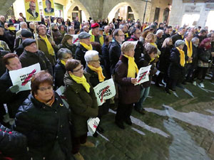 Concentració per la llibertat dels presos polítics a la plaça del Vi