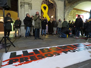 Concentraci&oacute; a la pla&ccedil;a del Vi per la independ&egrave;ncia i la llibertat dels presos pol&iacute;tics