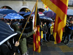 Concentraci&oacute; de suport als CDR's i rebuig per les detencions a la pla&ccedil;a del Vi