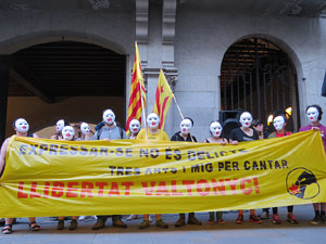 Concentració a la plaça del Vi de suport i recolzament a Valtònyc