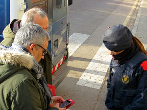 Concentració per la detenció del alcaldes de Verges i Celrà, Ignasi Sabater i Daniel Cornellà, i catorze persones més
