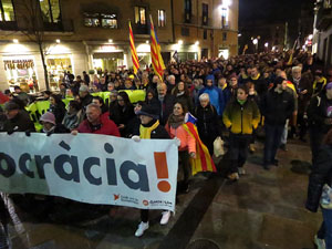 Manifestaci&oacute; per la detenci&oacute; del alcaldes de Verges i Celr&agrave;, Ignasi Sabater i Daniel Cornell&agrave;, i catorze persones m&eacute;s