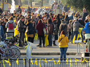 21F Vaga general. Enllaçada convocada per ANC Girona a la plaça Catalunya