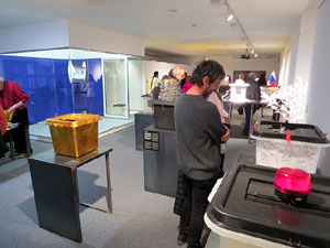 Inauguraci&oacute; de l'exposici&oacute; '55 urnes per la Llibertat' a la Fundaci&oacute; Fita, a la Casa de Cultura de Girona