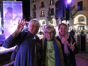 Inici de la campanya pel S&Iacute; al refer&egrave;ndum a la pla&ccedil;a de la Independ&egrave;ncia