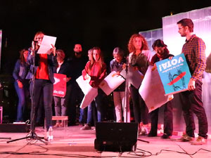 Inici de la campanya pel S&Iacute; al refer&egrave;ndum a la pla&ccedil;a de la Independ&egrave;ncia