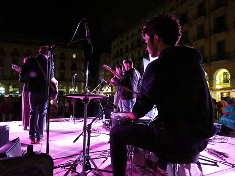 Inici de la campanya pel S&Iacute; al refer&egrave;ndum a la pla&ccedil;a de la Independ&egrave;ncia
