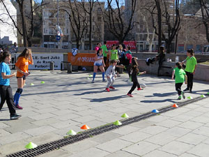 VII Jornada de l'Esport Femen&iacute; 2019 a la pla&ccedil;a Salvador Espriu, la de Francesc Calvet i Rubalcaba, la pla&ccedil;a Catalunya i el riu Onyar