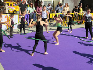 VII Jornada de l'Esport Femen&iacute; 2019 a la pla&ccedil;a Salvador Espriu, la de Francesc Calvet i Rubalcaba, la pla&ccedil;a Catalunya i el riu Onyar