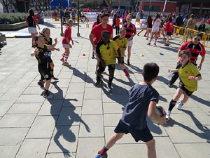 VII Jornada de l'Esport Femen&iacute; 2019 a la pla&ccedil;a Salvador Espriu, la de Francesc Calvet i Rubalcaba, la pla&ccedil;a Catalunya i el riu Onyar