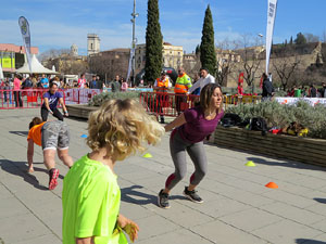 VII Jornada de l'Esport Femen&iacute; 2019 a la pla&ccedil;a Salvador Espriu, la de Francesc Calvet i Rubalcaba, la pla&ccedil;a Catalunya i el riu Onyar