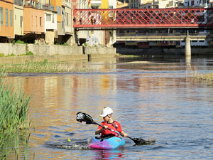 VII Jornada de l'Esport Femen&iacute; 2019 a la pla&ccedil;a Salvador Espriu, la de Francesc Calvet i Rubalcaba, la pla&ccedil;a Catalunya i el riu Onyar