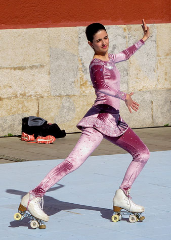 Patinatge artístic a la plaça Calvet i Rubalcaba