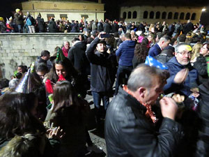 Nadal 2018 a Girona. Campanades de Cap d'Any a la Catedral de Girona i actuaci&oacute; de Loca Histeria