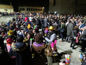 Nadal 2018 a Girona. Campanades de Cap d'Any a la Catedral de Girona i actuaci&oacute; de Loca Histeria
