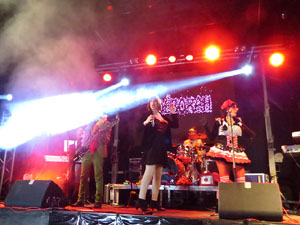 Nadal 2018 a Girona. Campanades de Cap d'Any a la Catedral de Girona i actuaci&oacute; de Loca Histeria