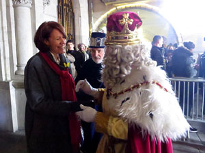 La Cavalcada de Reis 2019. Arribada del seguici a la pla&ccedil;a del Vi