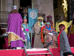 La Cavalcada de Reis 2019. Arribada del seguici a la pla&ccedil;a del Vi