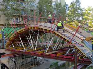 Procés de reconstrucció del pont del Dimoni de Santa Eugènia de Ter