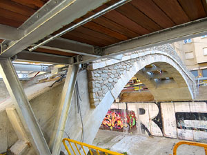 Procés de reconstrucció del pont del Dimoni de Santa Eugènia de Ter