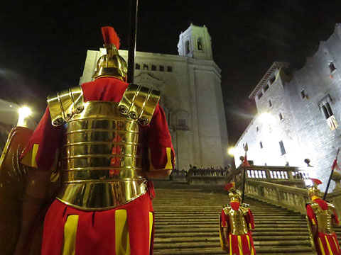 Manaies a la plaça de la Catedral. Dimecres Sant 2019