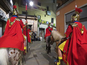 Setmana Santa 2019 a Girona. Sortida dels Manaies per lliurar el Penó