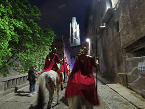 Setmana Santa 2019 a Girona. Sortida dels Manaies per lliurar el Penó