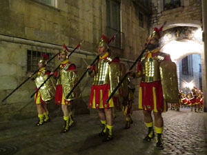Setmana Santa 2019 a Girona. Sortida dels Manaies per lliurar el Penó