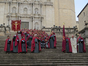Setmana Santa 2019 a Girona. Sortida dels Manaies per lliurar el Penó