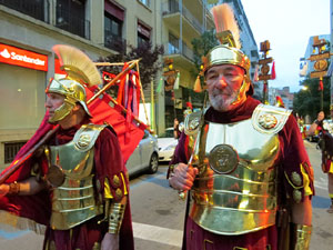 Setmana Santa 2019 a Girona. Sortida dels Manaies per lliurar el Penó