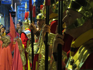 Setmana Santa 2019 a Girona. Sortida dels Manaies per lliurar el Penó