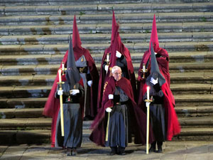 Setmana Santa 2019 a Girona. Divendres Sant. La process&oacute; del Sant Enterrament