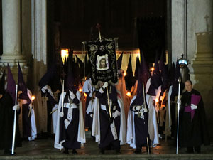 Setmana Santa 2019 a Girona. Divendres Sant. La process&oacute; del Sant Enterrament