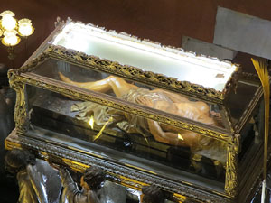 Setmana Santa 2019 a Girona. Divendres Sant. La process&oacute; del Sant Enterrament