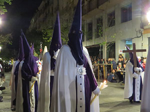 Setmana Santa 2019 a Girona. Divendres Sant. La process&oacute; del Sant Enterrament