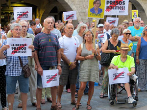 Concentració a la plaça del Vi per la independència i la llibertat dels presos polítics