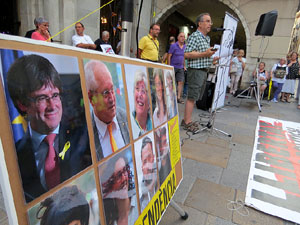 Concentració a la plaça del Vi per la independència i la llibertat dels presos polítics