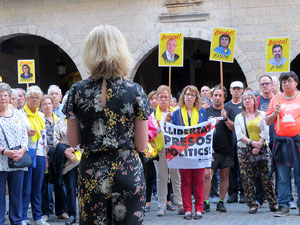 Concentració a la plaça del Vi per la independència i la llibertat dels presos polítics