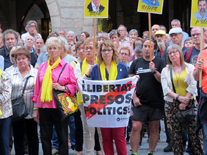 Concentració a la plaça del Vi per la independència i la llibertat dels presos polítics