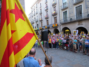 Concentraci&oacute; a la pla&ccedil;a del Vi per la independ&egrave;ncia i la llibertat dels presos pol&iacute;tics