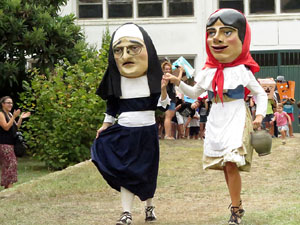 Festa Major de Sant Daniel 2019 - Cercavila des del mirador de Montorr&oacute; al Monestir de Sant Daniel