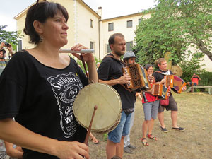 Festa Major de Sant Daniel 2019 - Danses i salutacions al monestir de Sant Daniel