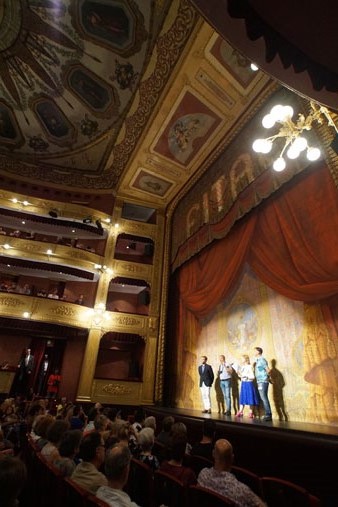 Un moment de la inauguració al Teatre Municipal